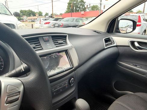 Used 2016 Nissan Sentra S FWD image 19