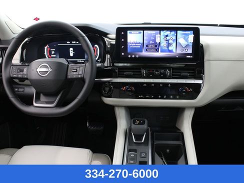 New 2026 Nissan Pathfinder SL image 8