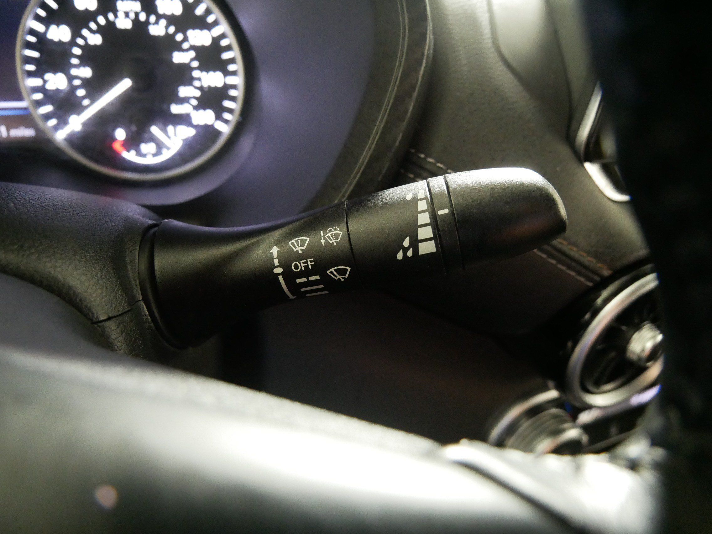 Used 2020 Nissan Sentra SV FWD image 31