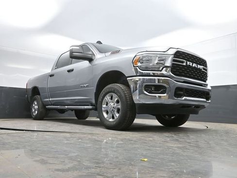 Used 2024 RAM 2500 Big Horn w/ Safety Group AWD/4WD image 50