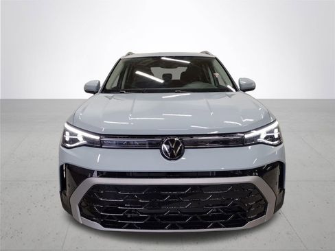 New 2026 Volkswagen Taos SEL AWD/4WD image 3