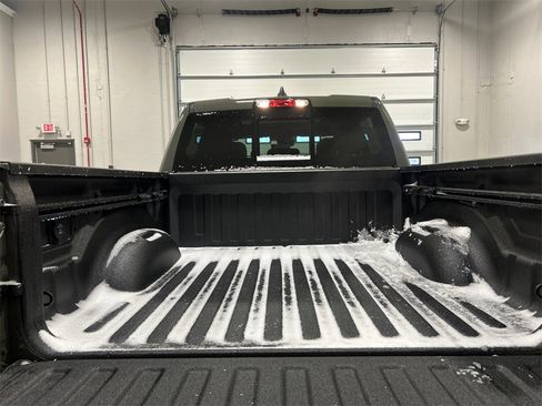 New 2026 RAM 1500 4x4 Crew Cab image 35