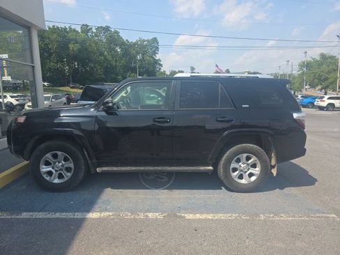 Used 2018 Toyota 4Runner SR5 Premium AWD/4WD image 1