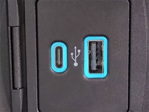 Used 2023 Ford Bronco Badlands image 21