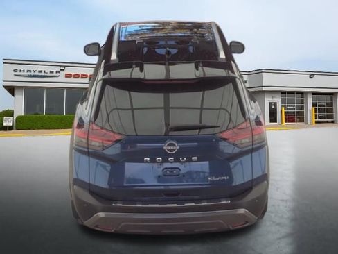 Used 2023 Nissan Rogue SL w/ SL Premium Package image 7