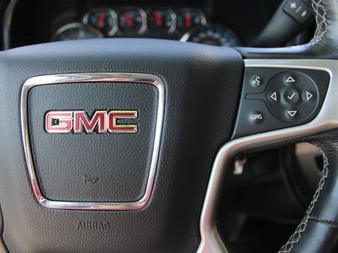 Used 2018 GMC Sierra 1500 SLT w/ SLT Premium Package AWD/4WD image 16