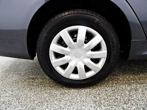 Used 2011 Toyota Corolla LE FWD image 18