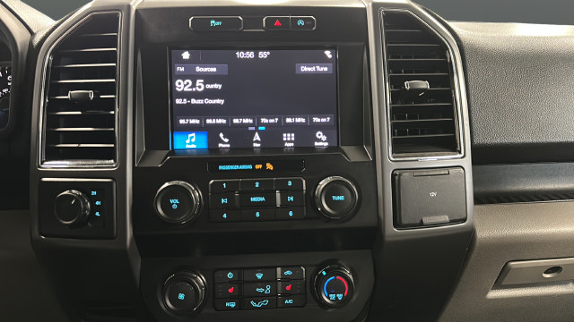 Used 2019 Ford F150 XLT w/ Equipment Group 302A Luxury AWD/4WD image 13