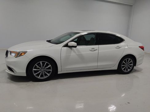 Used 2018 Acura TLX w/ Technology Package FWD image 2