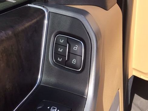 Used 2023 Ford F250 Lariat w/ Tremor Off-Road Package image 20