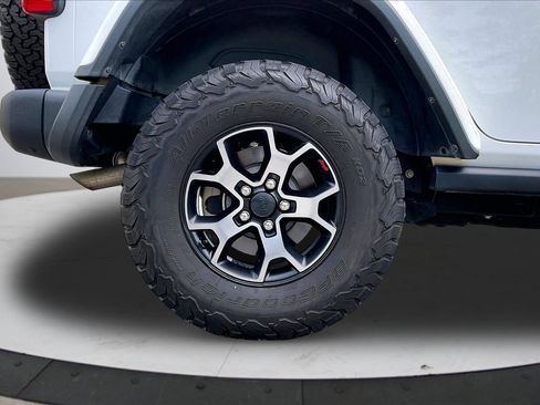 Certified 2018 Jeep Wrangler Unlimited Rubicon AWD/4WD image 36