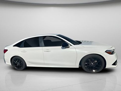 Used 2023 Honda Civic Sport image 9