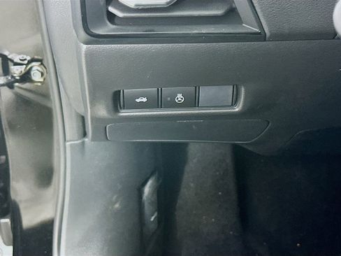 New 2026 Nissan Sentra SV w/ SV Convenience Package image 15