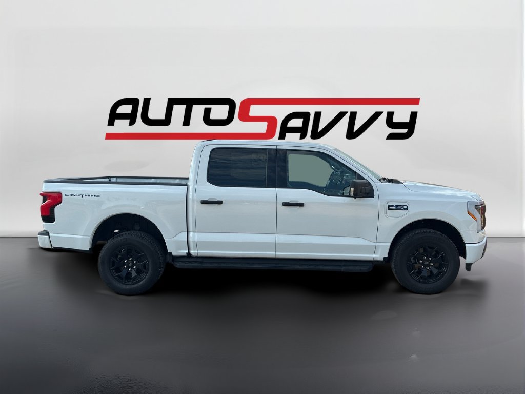 Used 2025 Ford F150 Lightning XLT AWD/4WD image 4