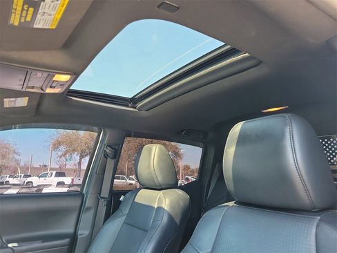 Used 2023 Toyota Tacoma Limited image 18