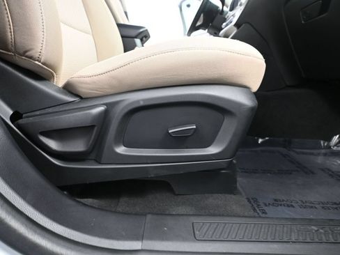 Used 2022 Ford Explorer XLT RWD image 42