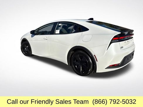 New 2026 Toyota Prius LE image 3