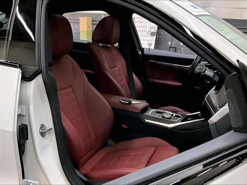Used 2023 BMW i4 eDrive35 RWD image 10