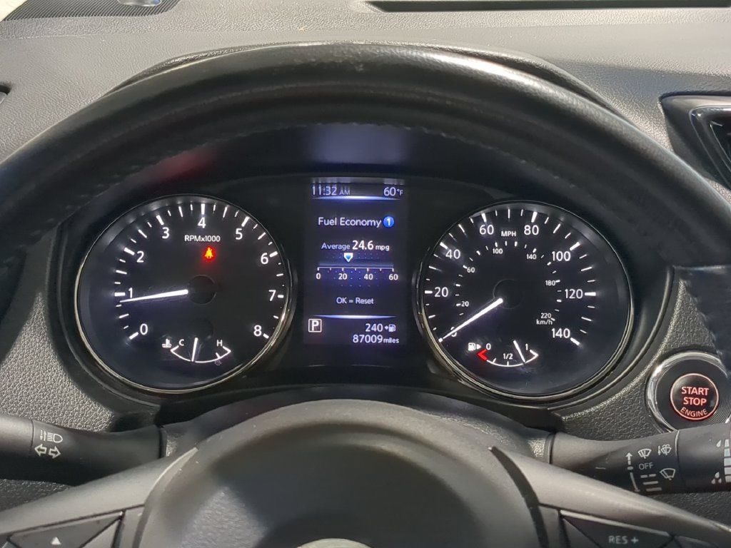 Used 2017 Nissan Rogue Sport SV w/ SV All-Weather Package AWD/4WD image 35
