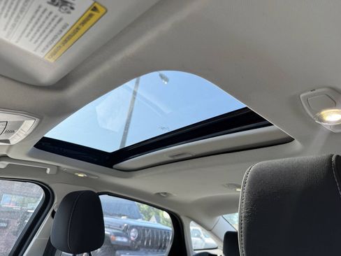 Used 2012 Ford Focus SE FWD image 15