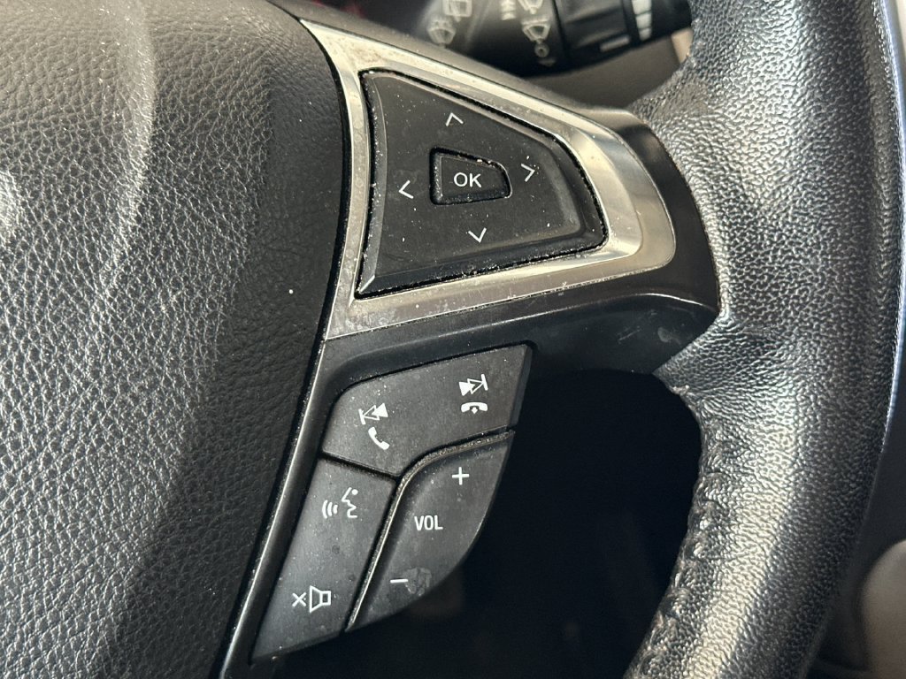 Used 2022 Ford Edge SEL AWD/4WD image 23