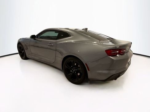 Used 2020 Chevrolet Camaro LT RWD image 6