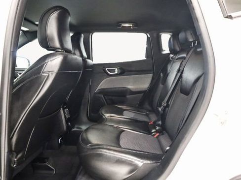 Used 2023 Jeep Compass Latitude image 29