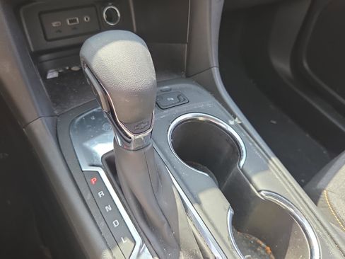 Used 2023 Chevrolet Equinox LT image 25