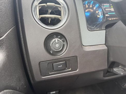 Used 2012 Ford F150 XLT w/ XLT Chrome Pkg image 11