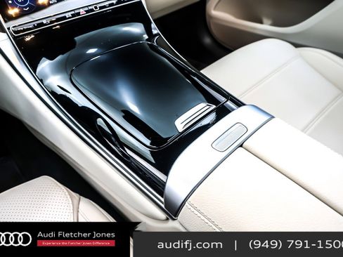 Used 2025 Mercedes-Benz GLC 300 w/ Winter Package image 6