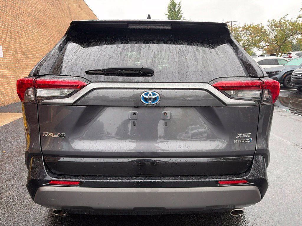 Used 2019 Toyota RAV4 XSE AWD/4WD image 9