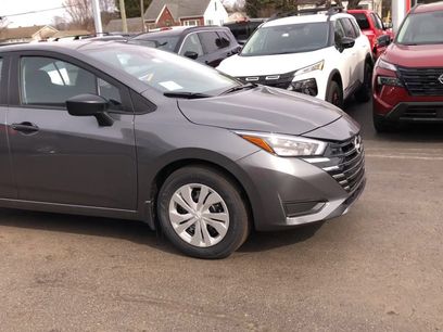 New 2025 Nissan Versa S w/ Trunk Package