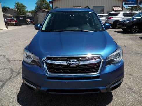 Used 2017 Subaru Forester 2.5i Touring AWD/4WD image 5