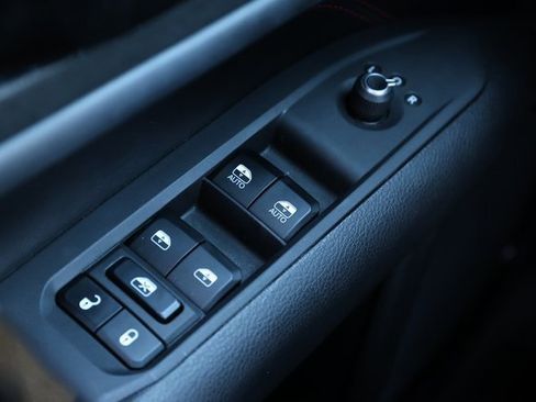 Used 2023 Jeep Compass Trailhawk w/ Trailhawk Convenience Group image 21