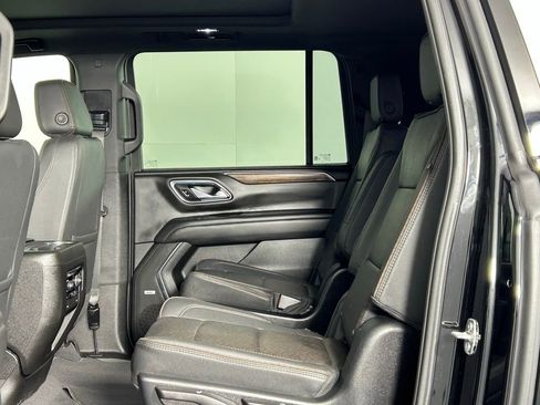 Used 2023 Chevrolet Suburban High Country w/ Premium Package image 21