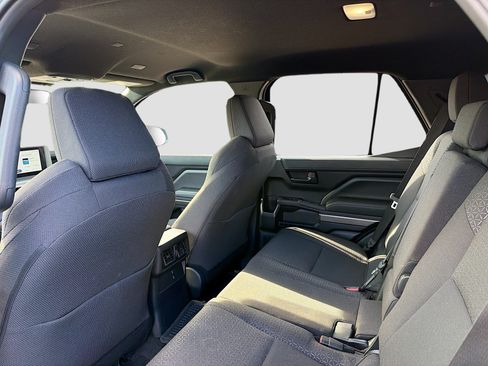Certified 2025 Toyota 4Runner SR5 AWD/4WD image 6