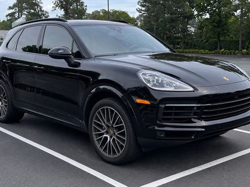 Used 2019 Porsche Cayenne AWD/4WD image 1