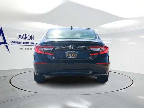 Used 2018 Honda Accord EX image 3