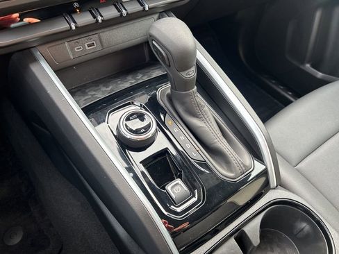 Used 2024 Chevrolet Colorado Trail Boss w/ Advanced Trailering Package image 35