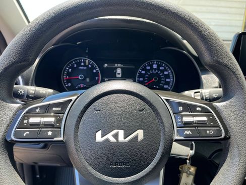 Used 2024 Kia Forte LXS FWD image 25
