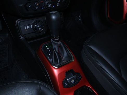 Used 2020 Jeep Renegade Trailhawk w/ Premium Leather Group image 34