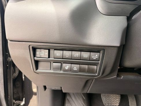 Used 2023 Toyota Tundra Platinum AWD/4WD image 20