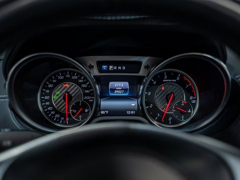 Used 2017 Mercedes-Benz SL 63 AMG image 44