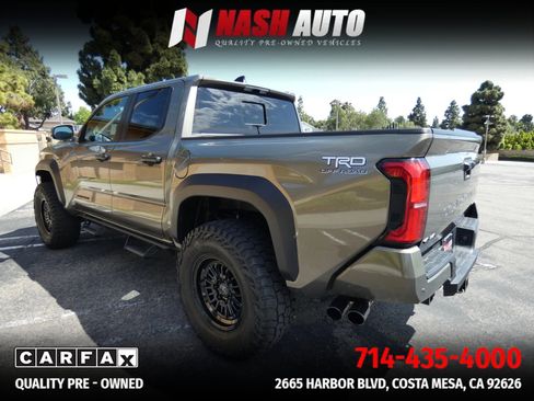 Used 2025 Toyota Tacoma TRD Off-Road w/ TRD Off Road Upgrade Package AWD/4WD image 10