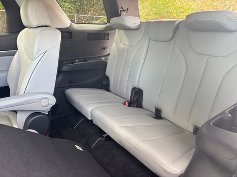 Used 2025 Hyundai Palisade SEL image 32