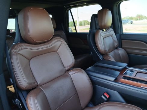Used 2024 Lincoln Navigator Reserve AWD/4WD image 55