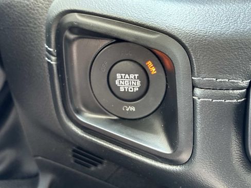 Used 2024 Jeep Wrangler Unlimited Sahara w/ Technology Group AWD/4WD image 30