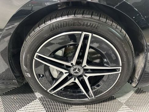 Used 2025 Mercedes-Benz C 300 4MATIC Sedan image 9