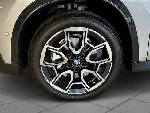 Used 2025 BMW X1 xDrive28i w/ Convenience Package image 11