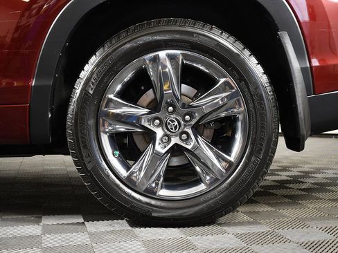 Used 2017 Toyota Highlander Limited image 61